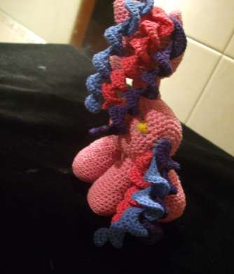 🦄 Pony Arcoíris de Fantasía – Amigurumi Hecho a Mano