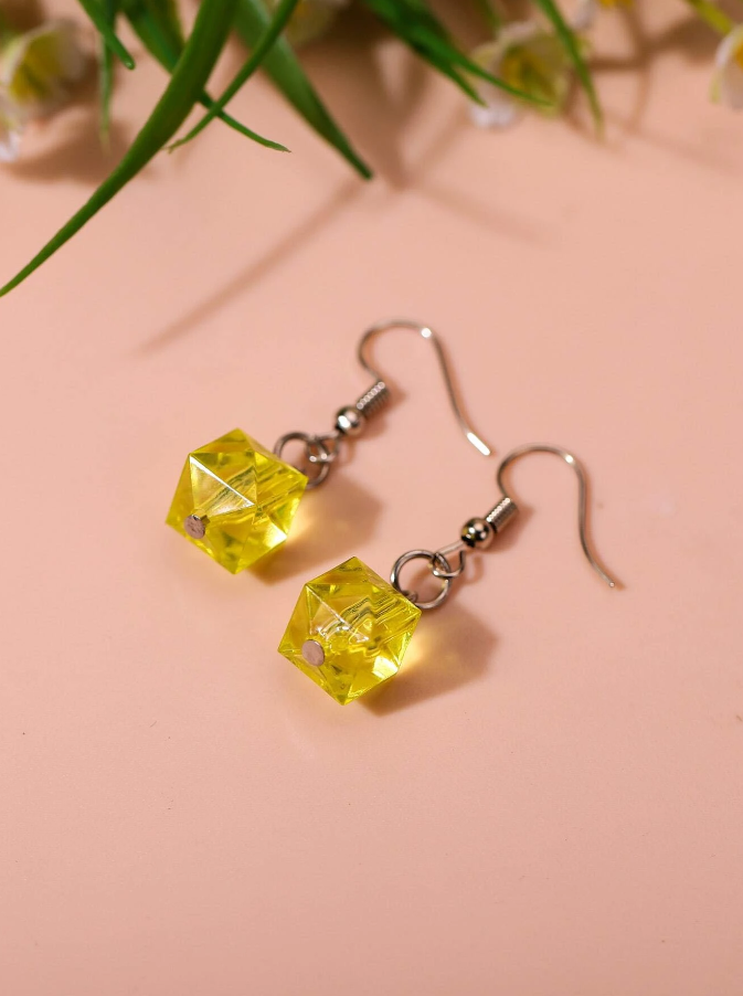Pendientes con Dije Geométrico Amarillo