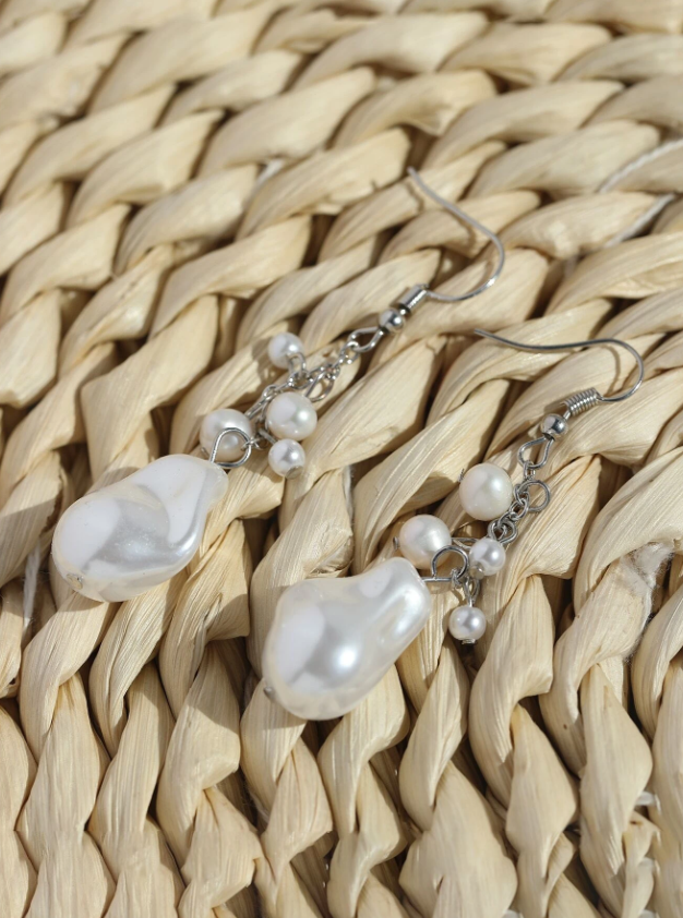 Pendientes Largos con Perlas y Acabado Multicolor