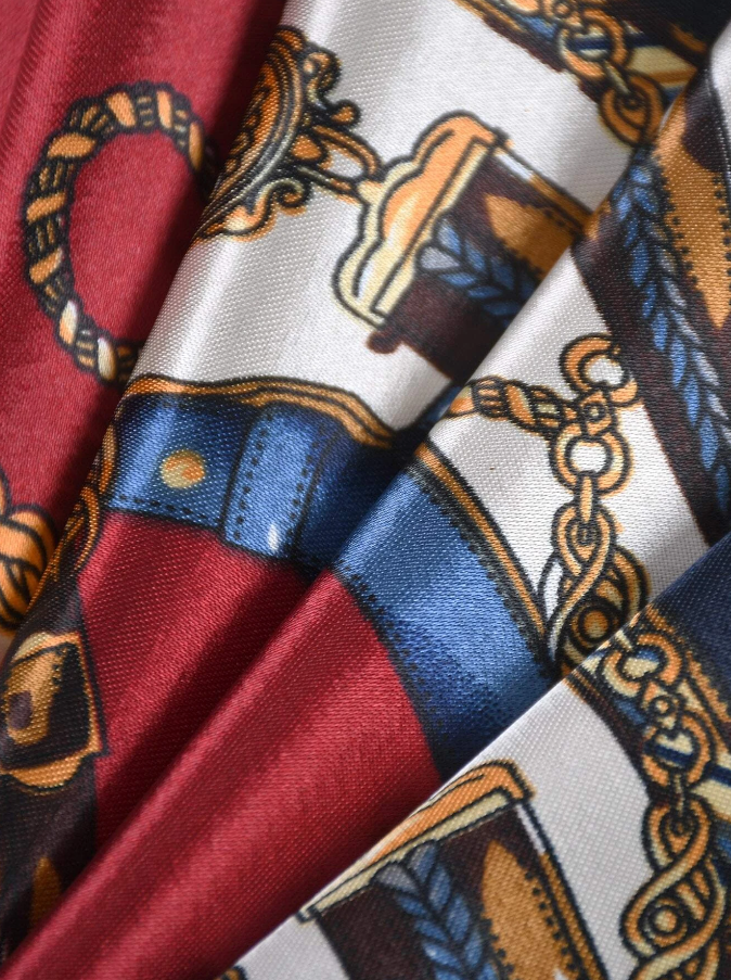 Pañuelo Elegante con Estampado Multicolor