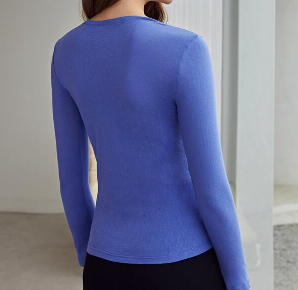 Blusa Fruncida Ajustada en Azul - Manga Larga