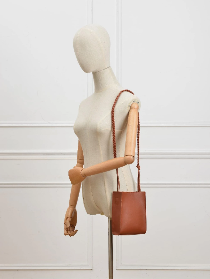 Bolso Cuadrado Elegante y Moderno