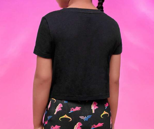 Camiseta Crop Wonder - Negro