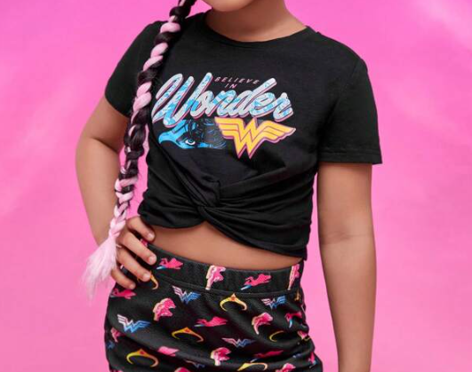 Camiseta Crop Wonder - Negro