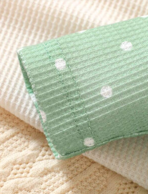 Conjunto Verde de Lunares para Bebé