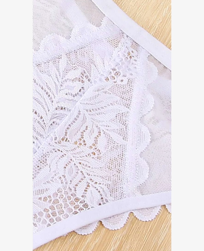 Tanga Blanca con Encaje Transparente - Elegancia y Confort