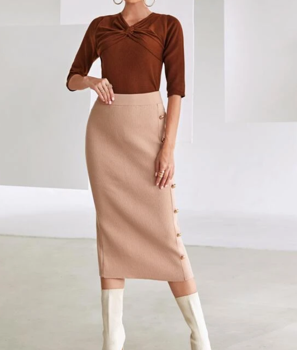 Blusa Marrón con Detalle de Anilla