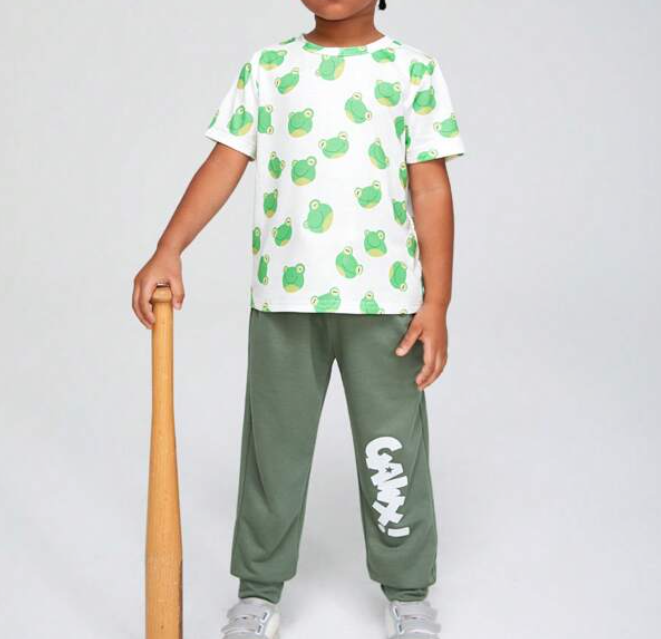 Conjunto Casual para Niño: Camiseta con Estampado de Ranas y Pantalón Deportivo 🐸✨