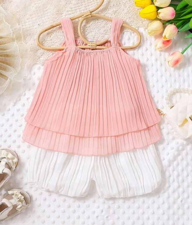 Conjunto de Top con Tirantes y Shorts para Chicas