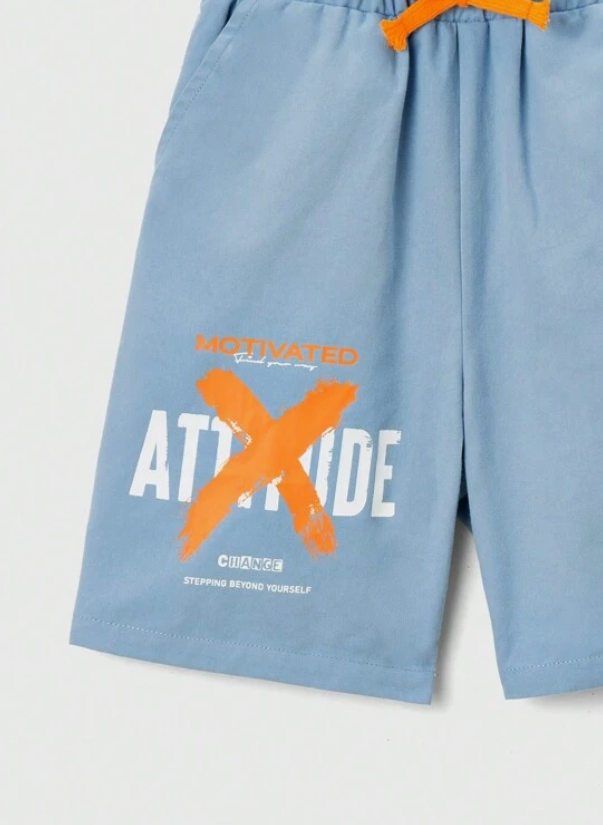 Shorts Casual Celeste con Estampado "Attitude" 🔵🧡