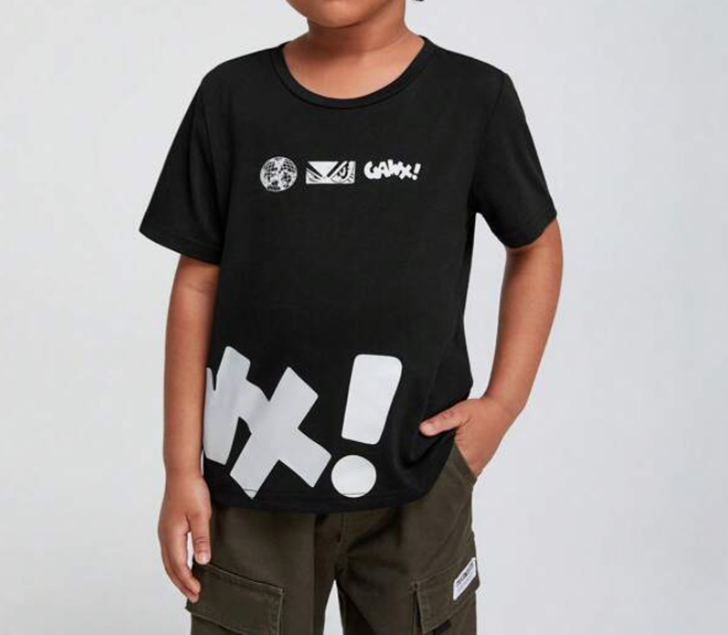 Camiseta Negra Casual para Niño con Estampado de Letras ⚡🖤