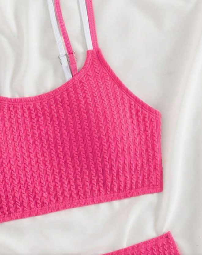 Bikini Bohemio en Rosa Fucsia con Textura ✨