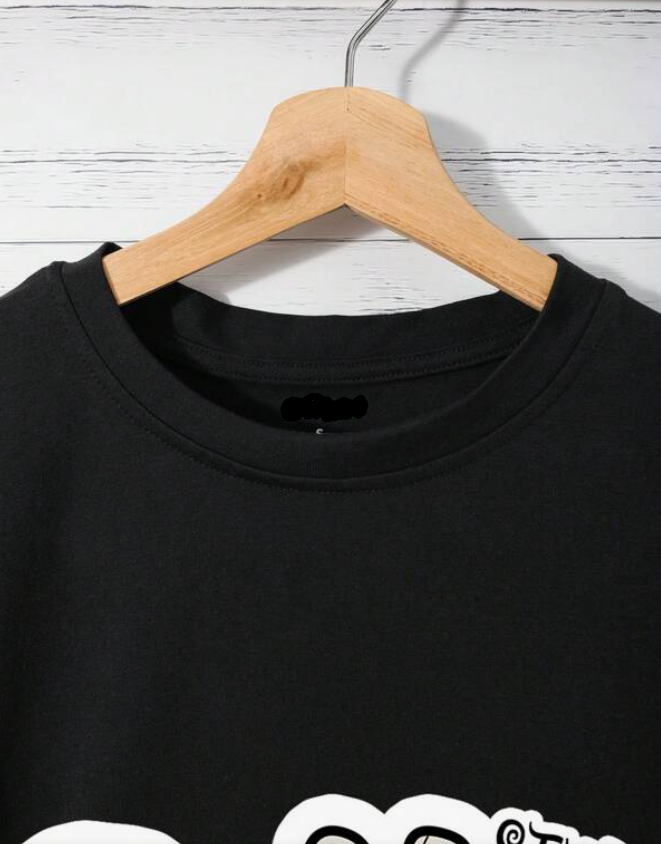 Polera Negra con Estampado “ECHO STUDY” ✨