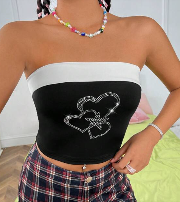Top Strapless Blanco y Negro con Detalle de Corazones 💎🖤