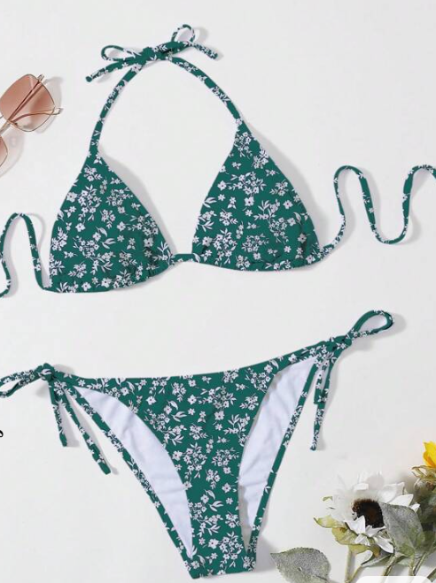 Bikini Verde con Estampado de Margaritas ✨