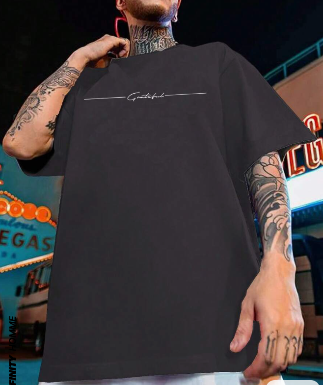 👕 Polera Oversized Estilo Casual – Estampado “Grateful”