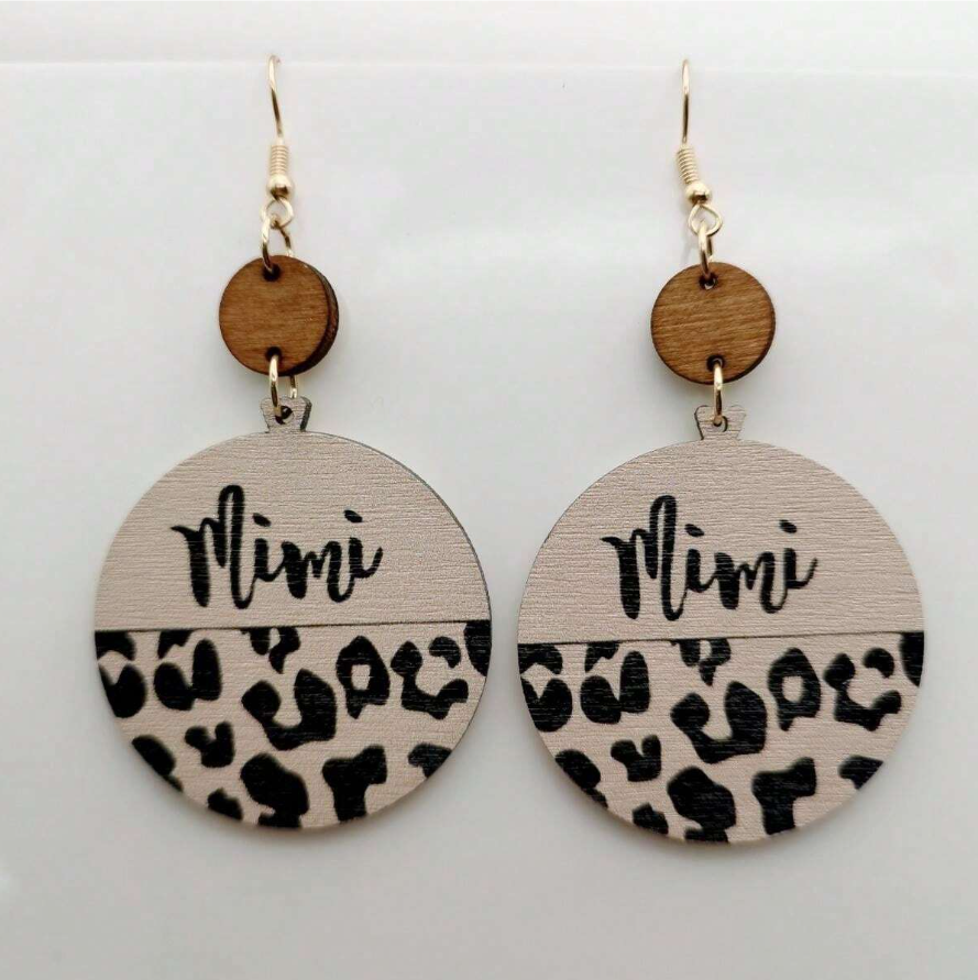🌿 Aros de Madera "Mimi" con Estampado Animal Print – Estilo Original y Artesanal