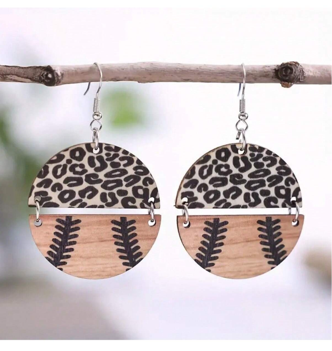 🐾 Aros Redondos Animal Print con Diseño Béisbol – Un Toque Divertido y Original