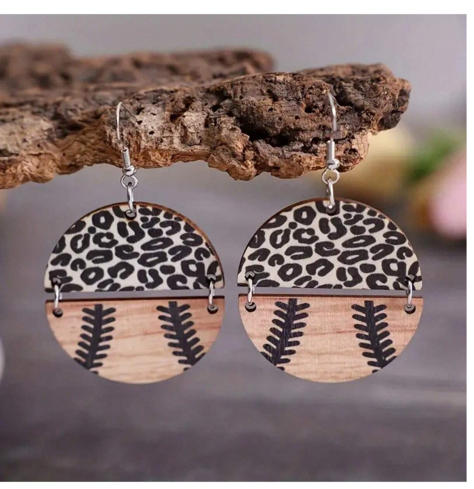 🐾 Aros Redondos Animal Print con Diseño Béisbol – Un Toque Divertido y Original