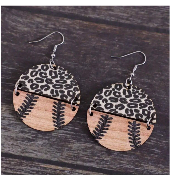 🐾 Aros Redondos Animal Print con Diseño Béisbol – Un Toque Divertido y Original