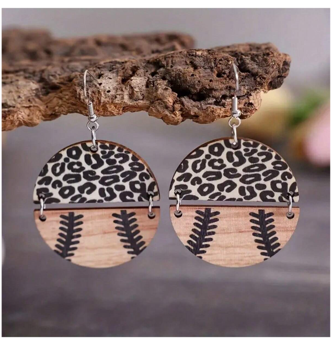 🐾 Aros Redondos Animal Print con Diseño Béisbol – Un Toque Divertido y Original