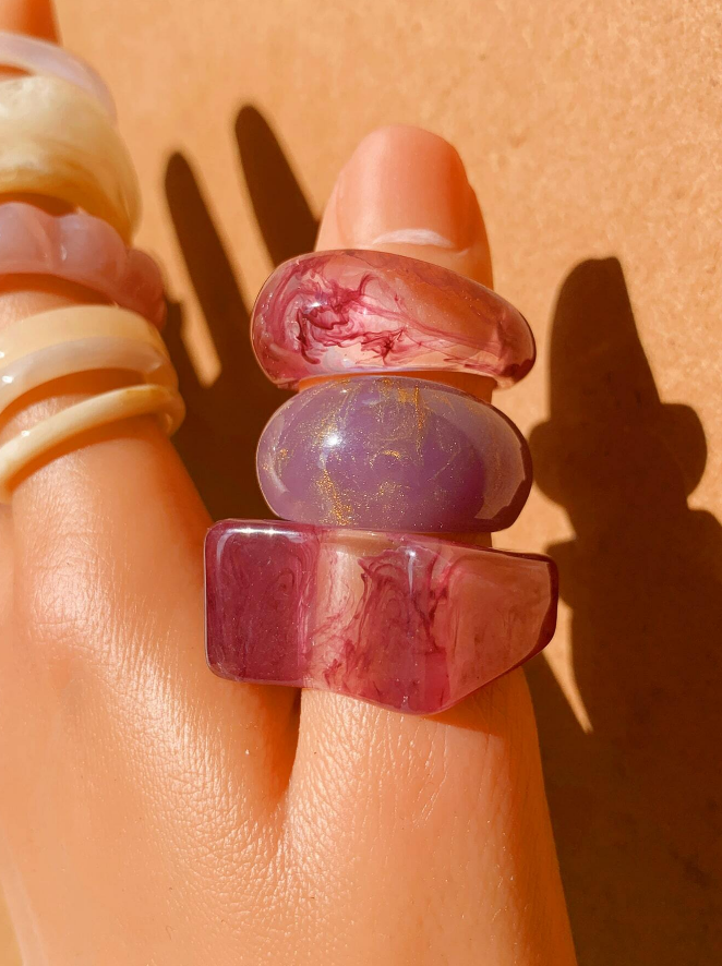 💍 Anillos de Resina Multicolor – Estilo Casual y Divertido