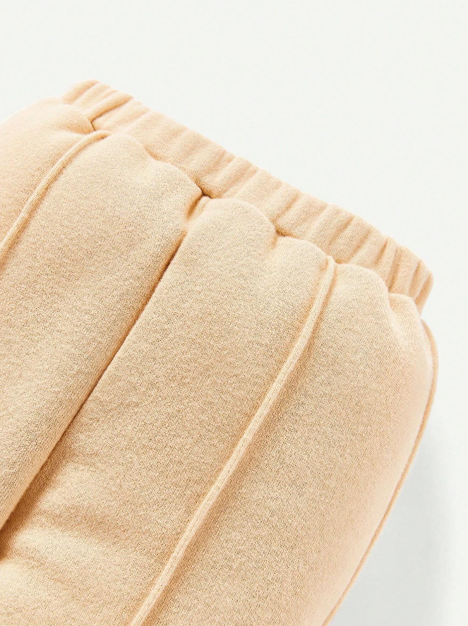 Conjunto de Sudadera y Pantalones Deportivos en Color Albaricoque