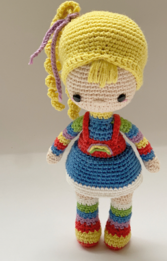 🌈 Muñeca Arcoíris – Amigurumi Dulce y Colorido Hecho a Mano