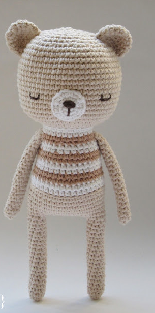 🧸💤 Osito Rayas Neutras – Amigurumi Hecho a Mano