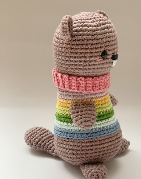 🦫 Castor Arcoíris – Amigurumi Colorido