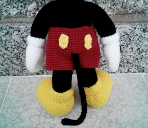 🐭 Mickey Mouse – Amigurumi Hecho a Mano