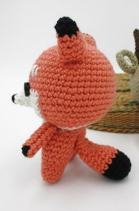 🦊 Amigurumi Zorro con Corbatín – Hecho a Mano