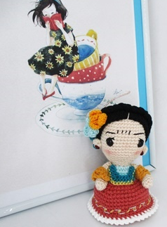 🎨 Amigurumi Frida Kahlo – Hecho a Mano