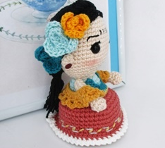 🎨 Amigurumi Frida Kahlo – Hecho a Mano