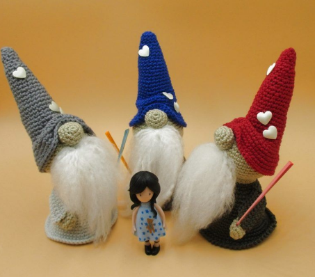 🧙♂️ Duende con Sombrero – Amigurumi Hecho a Mano