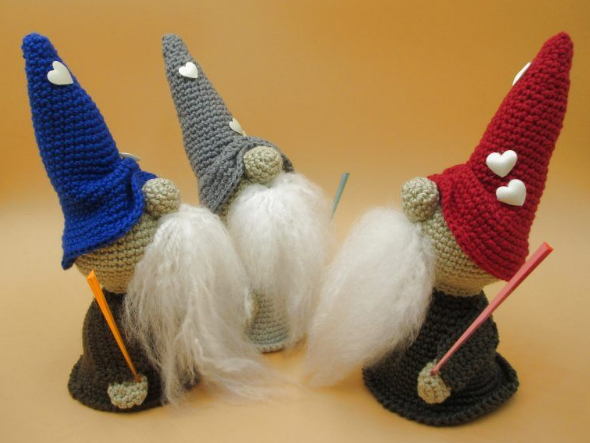 🧙♂️ Duende con Sombrero – Amigurumi Hecho a Mano