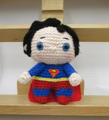 🦸♂️ Superman – Amigurumi Hecho a Mano