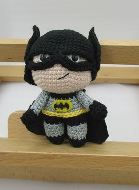 🦇 Batman – Amigurumi Hecho a Mano