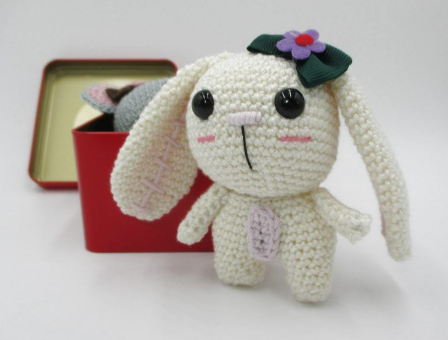 🐇 Conejita con Lazo Verde – Amigurumi Hecho a Mano