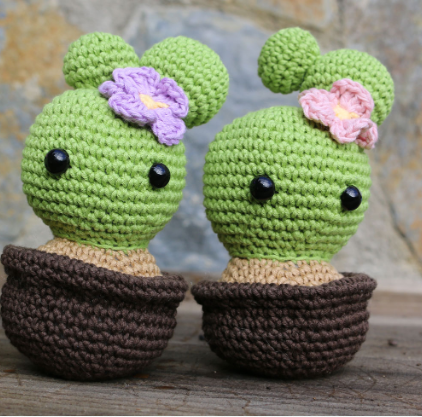 🌵 Amigurumi Cactus con Flor – Hecho a Mano