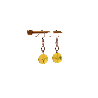 Pendientes con Dije Geométrico Amarillo