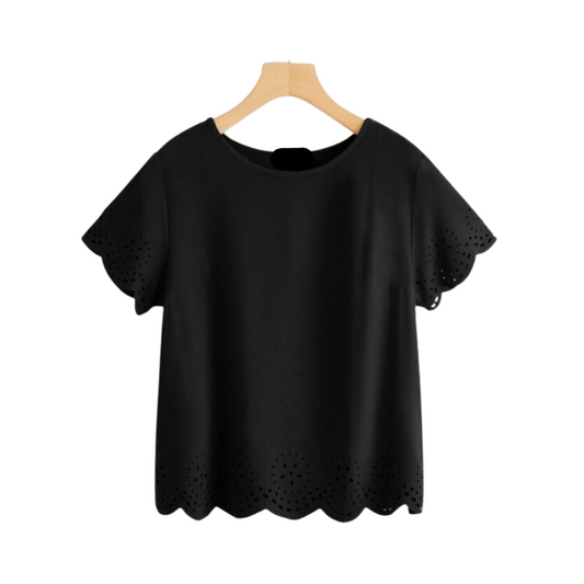 Blusa Negra con Detalle de Bordado y Manga Cortada ✨