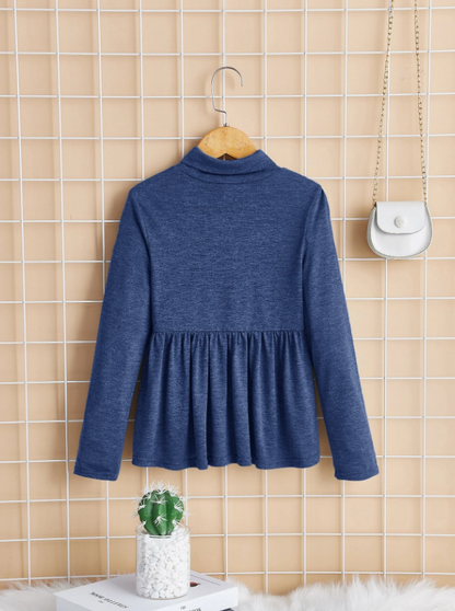 Blusa Casual con Corte Bajo Campana y Cuello Cisne