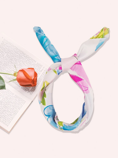 Pañuelo Floral con Estampado Multicolor - Celeste