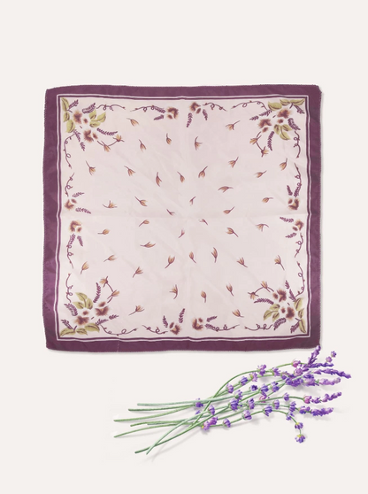 🌿 Pañuelo Seda – Diseño Botánico & Estilo Romántico