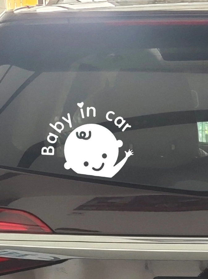 👶 Sticker “Baby in Car” – Diseño Tierno & Mensaje de Seguridad
