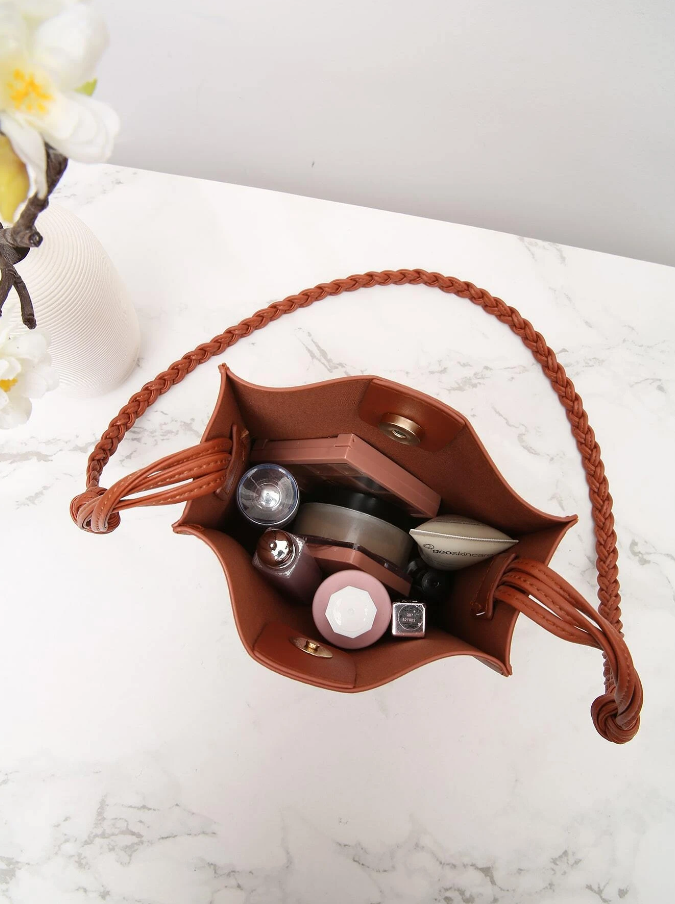Bolso Cuadrado Elegante y Moderno