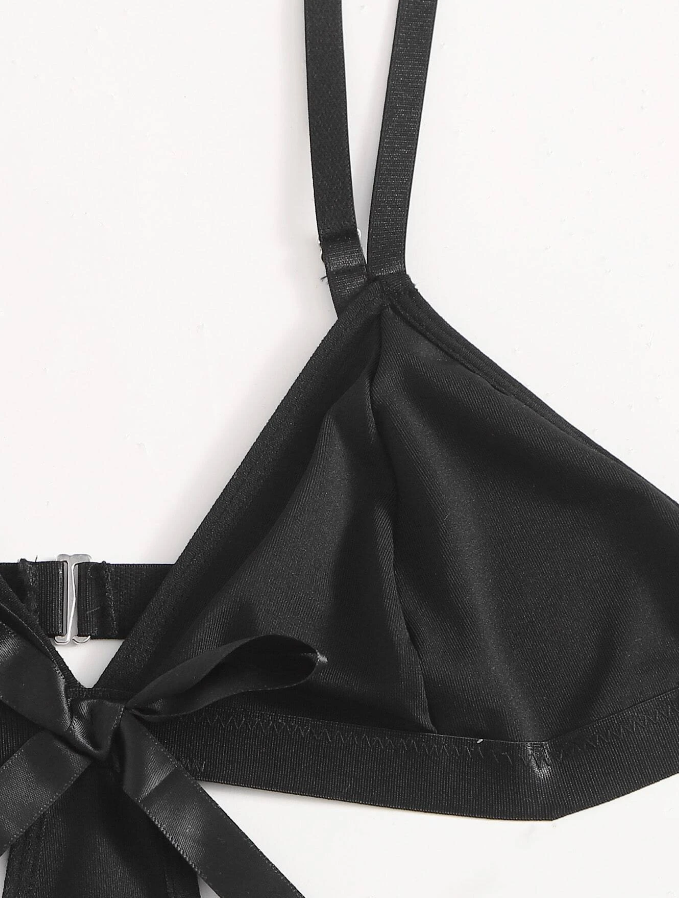 Body Negro con Aberturas Elegantes