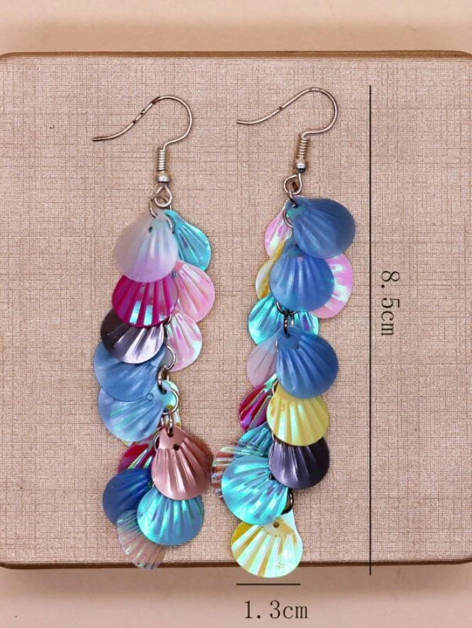 Pendientes Largos Multicolor con Detalle de Conchas