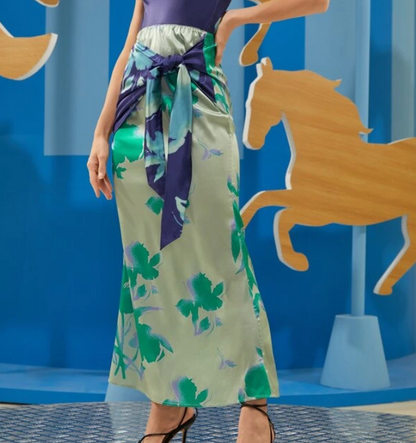 Falda Larga con Estampado Floral y Detalle de Nudo